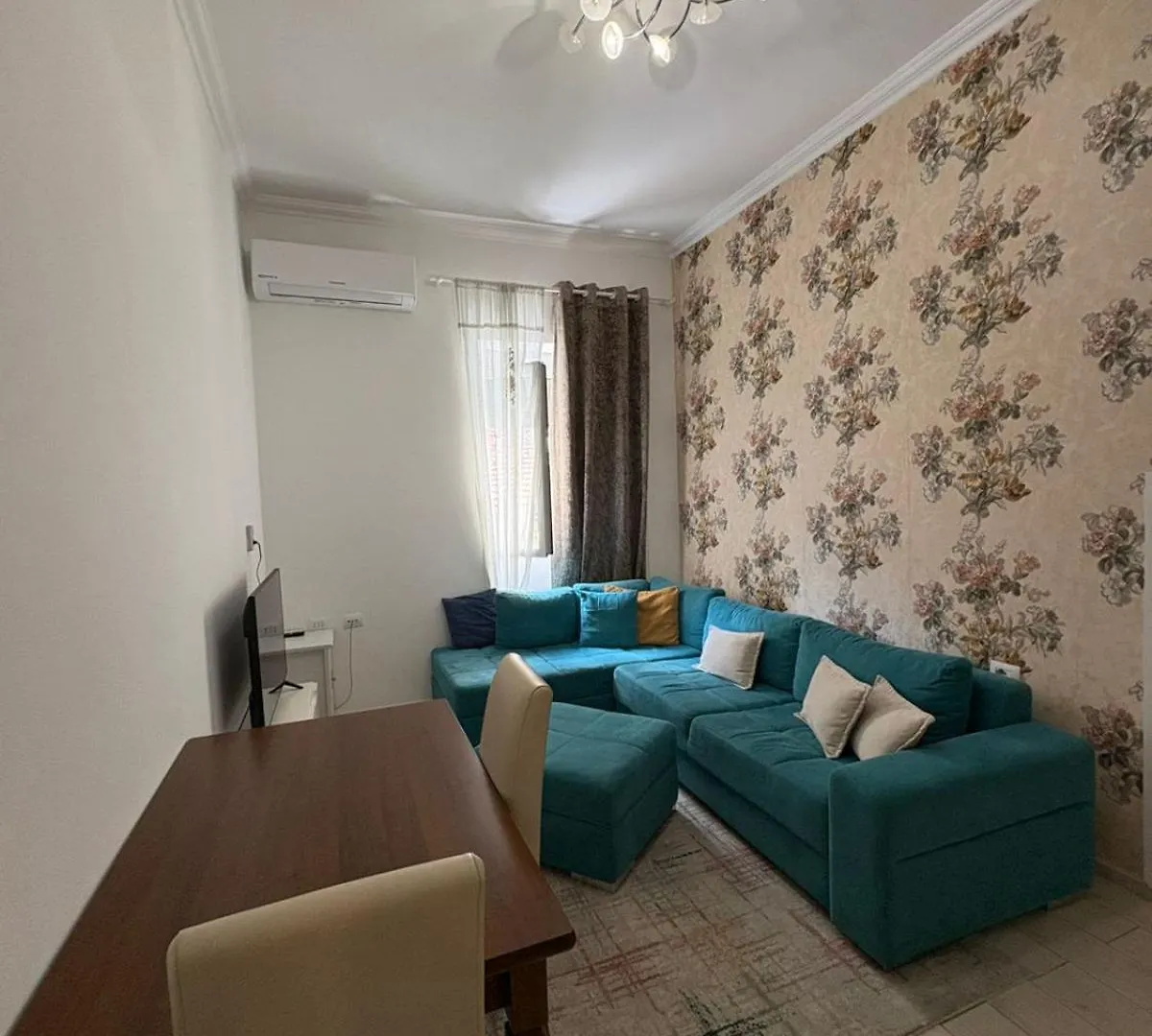 Ronas Apartment Tirana 0*,  Albania